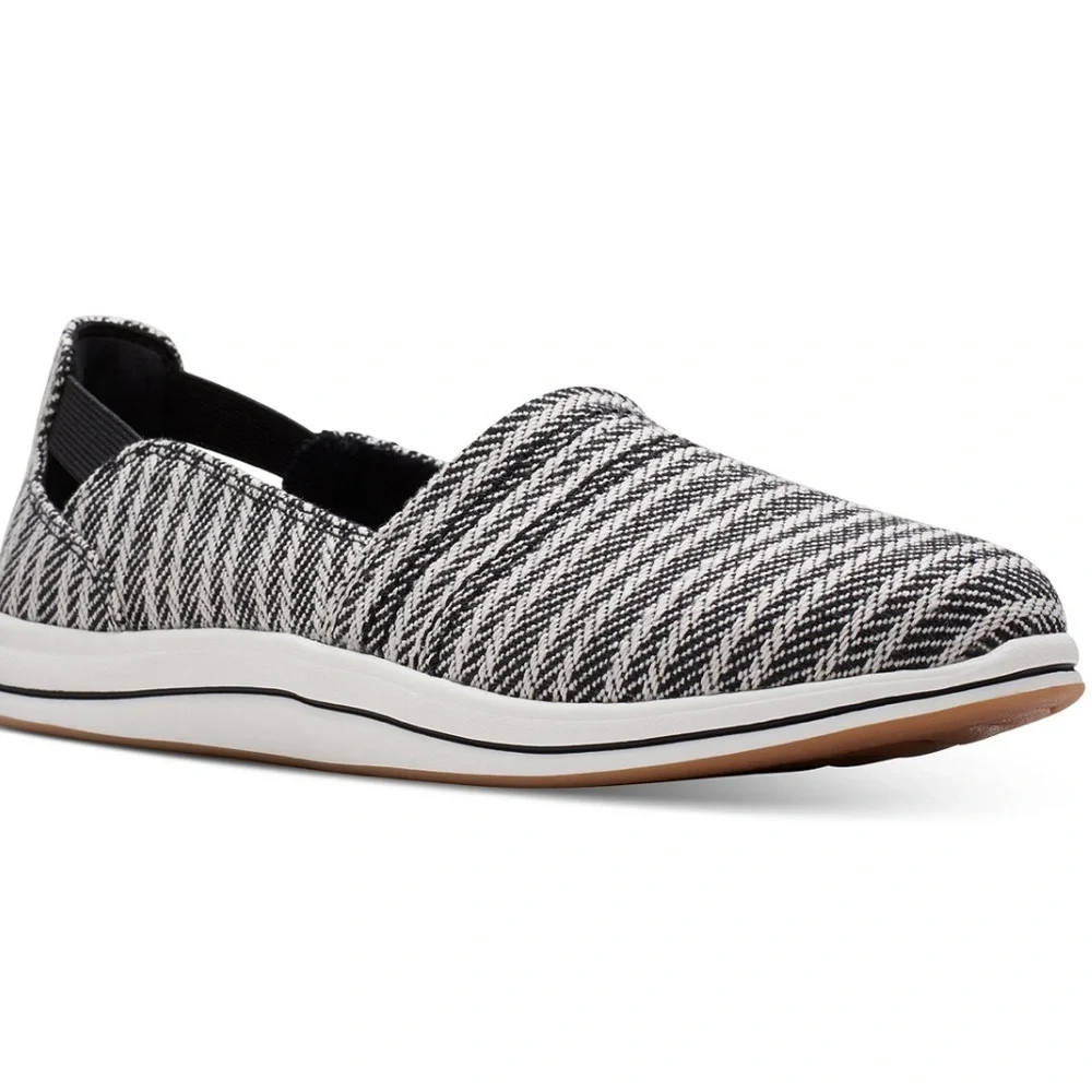 Clarks Cloudsteppers Black and White Slip-On Flats 9M